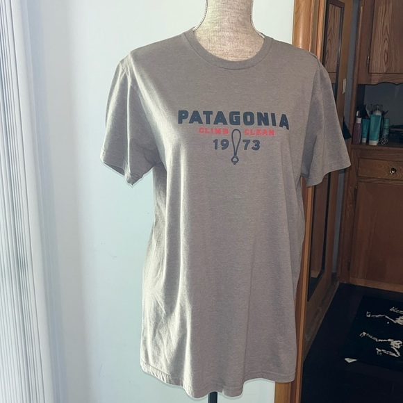 PATAGONIA Climb Clean 1973 Men's Large Slim Fit Gray Short Sleeve T-shirt. - Picture 1 of 7